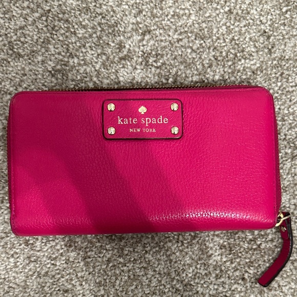 Kate Spade Fuchsia/Hot Pink Wallet - Picture 1 of 9